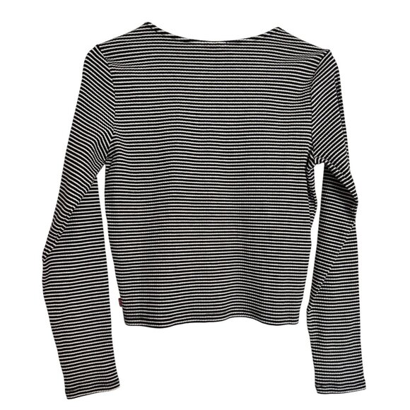Levi Striped Button Up Slim Fit Size Medium Top NWT $35 V Neck Stretch Cropped - Picture 2 of 6